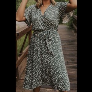 Roolee Tucker Floral Midi Dress - Small